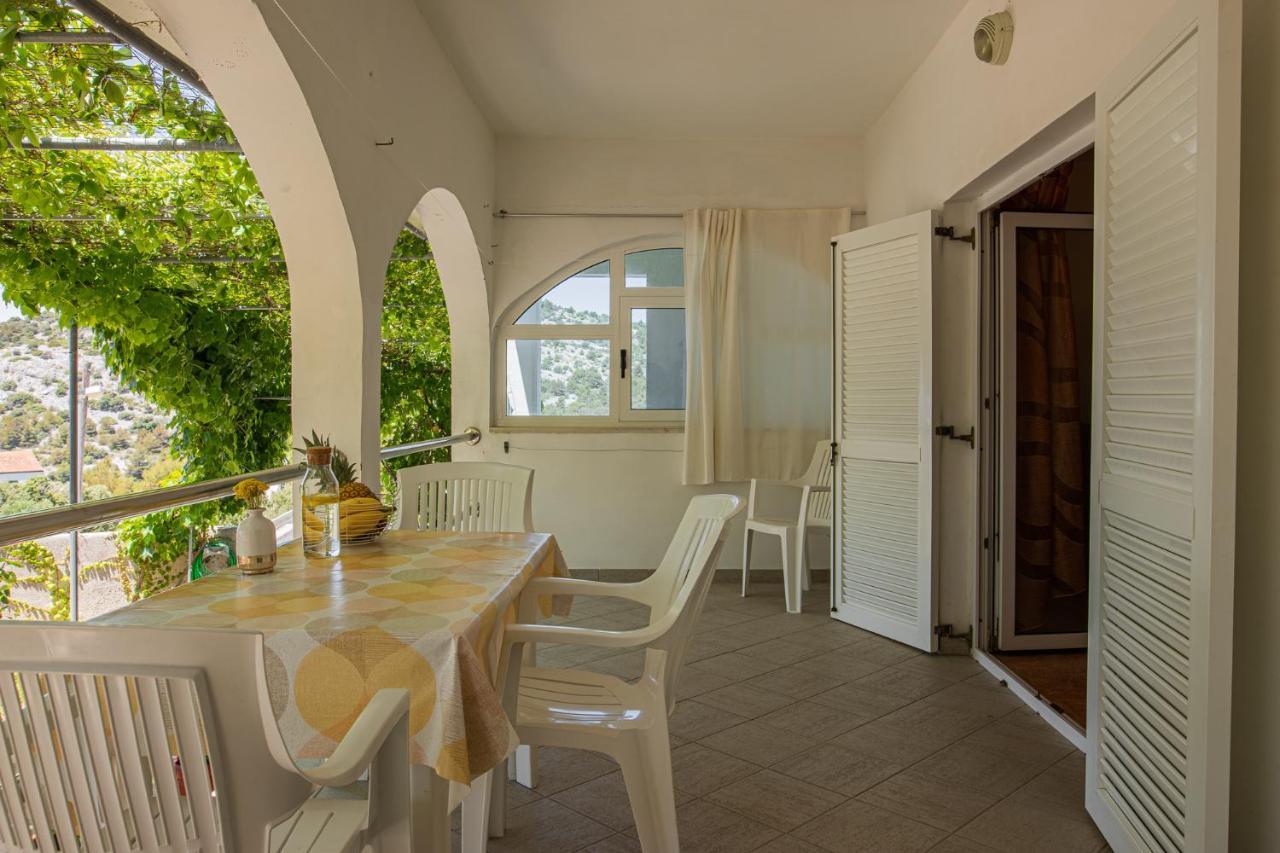 Apartmani Mares Ražanj Eksteriør billede
